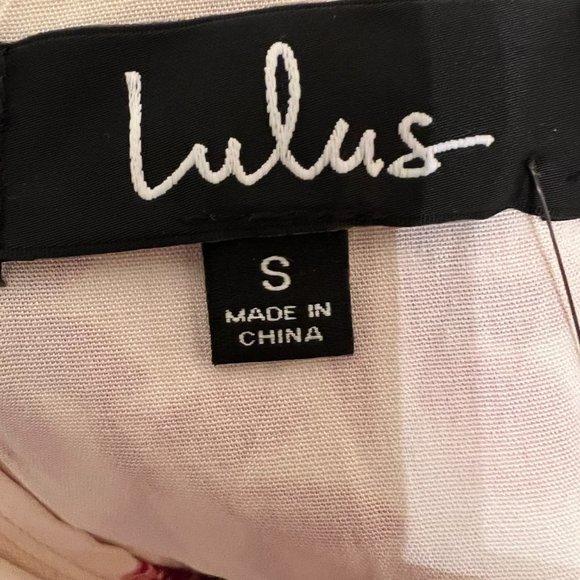 Flirty & Fun Floral Summer Dress - Picture 7 of 7